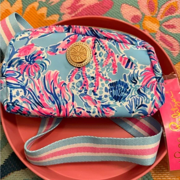 Lilly Pulitzer Blue and Pink Patterned Bag - Picture 2 of 5